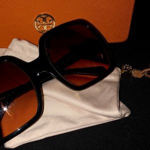 Tory Burch Sunglasses w/ Orange Case & Dust Cover
